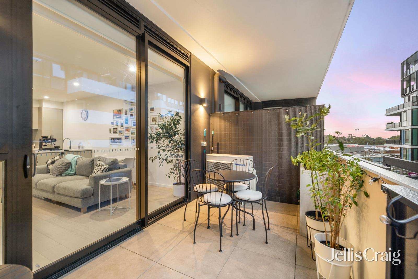 207/166 Whitehorse Road, Blackburn image 12