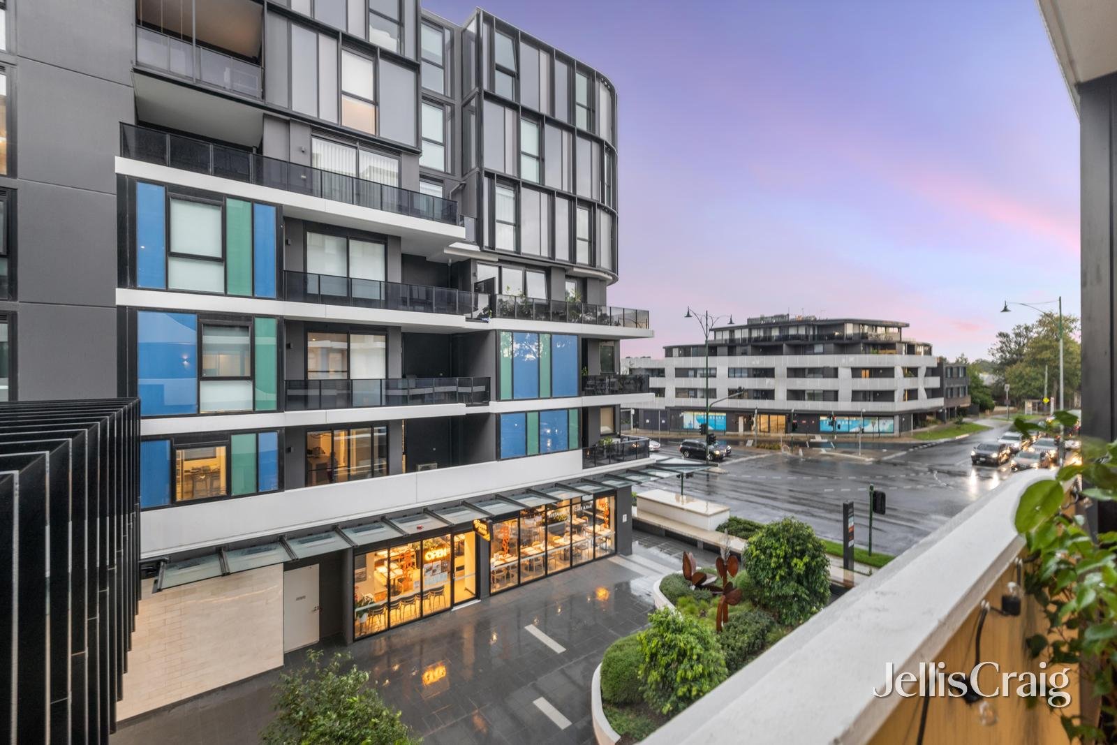 207/166 Whitehorse Road, Blackburn image 13