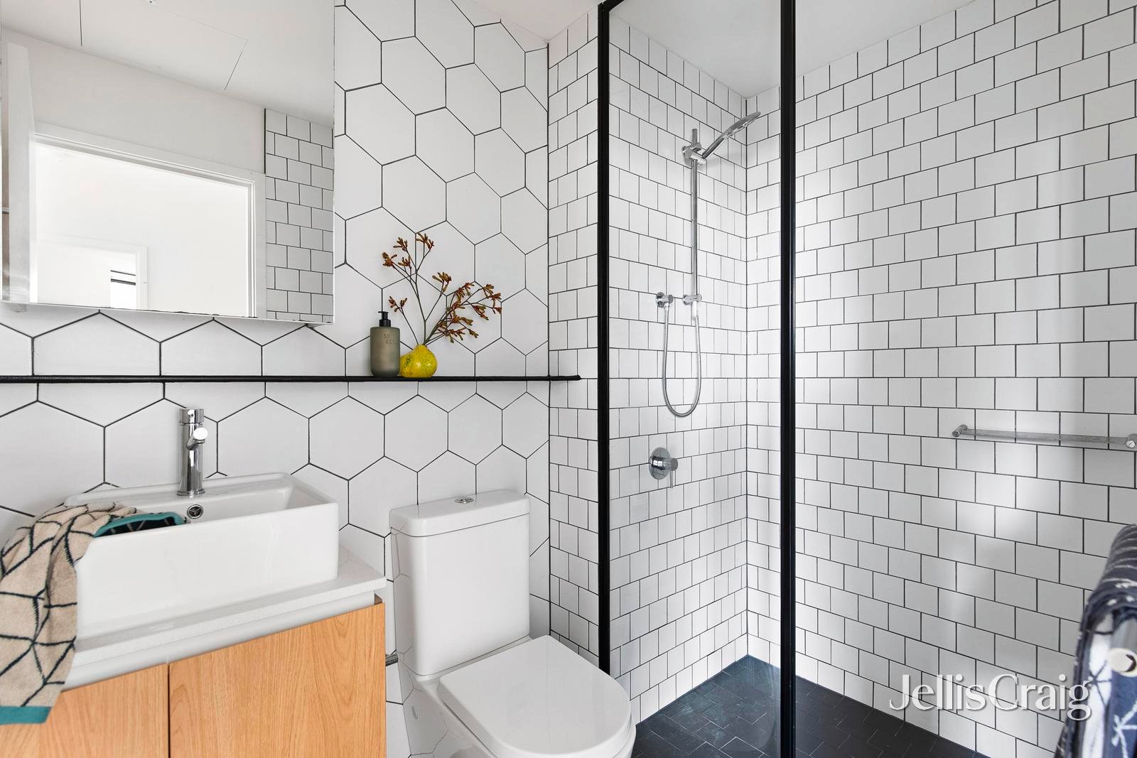 207/245 Queens Parade, Fitzroy North image 4