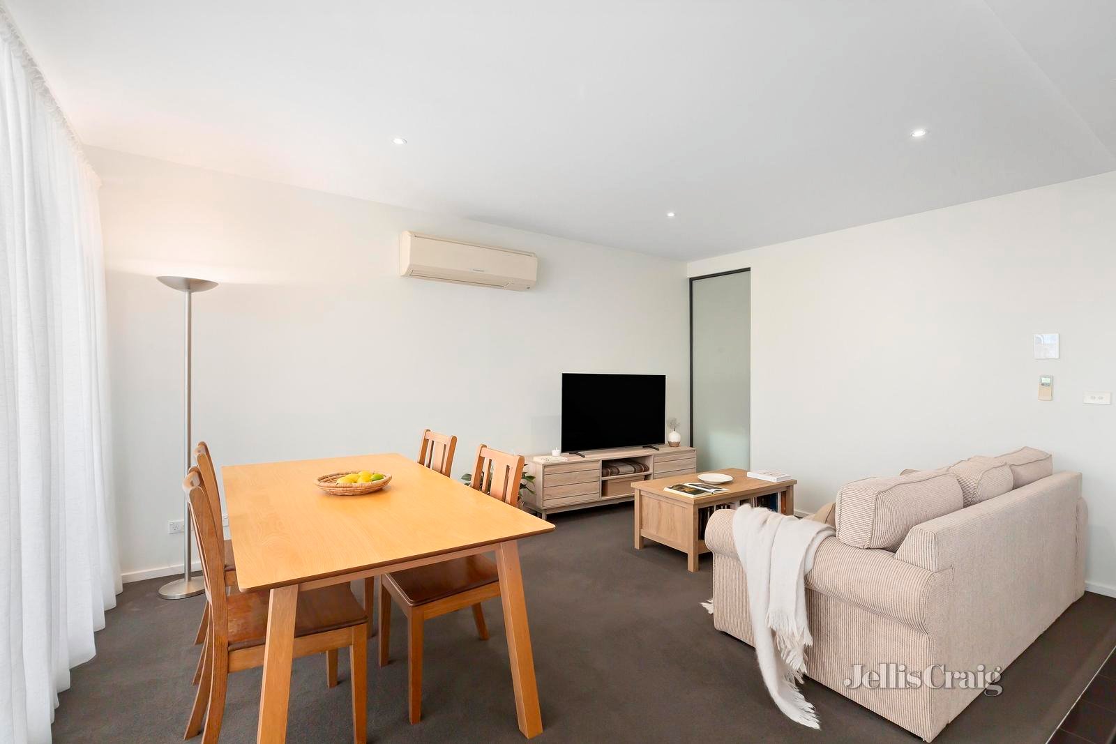 207/2A Montrose Place, Hawthorn East image 2