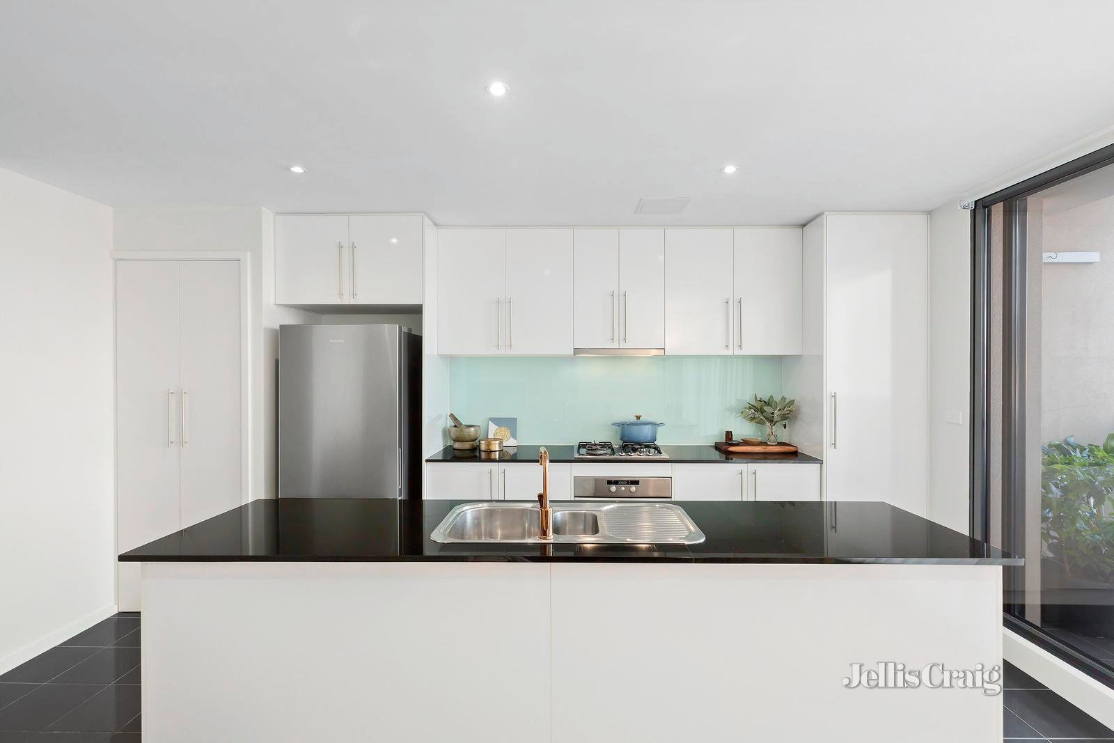 207/2A Montrose Place, Hawthorn East image 3