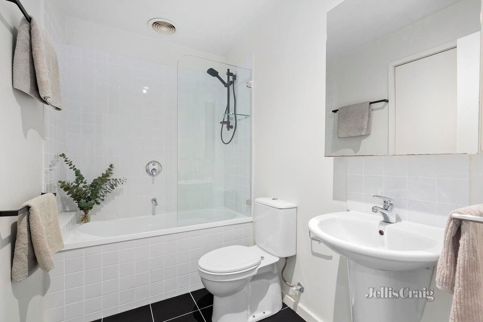 207/2A Montrose Place, Hawthorn East image 6