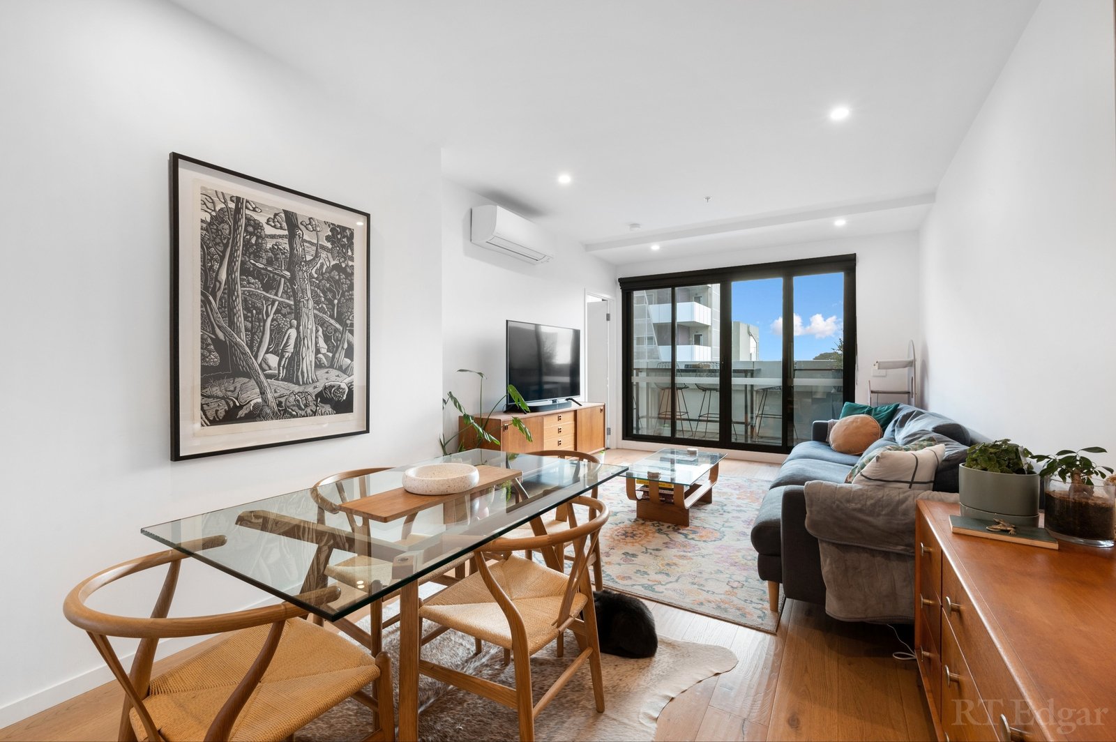 Property Gallery - Main Image