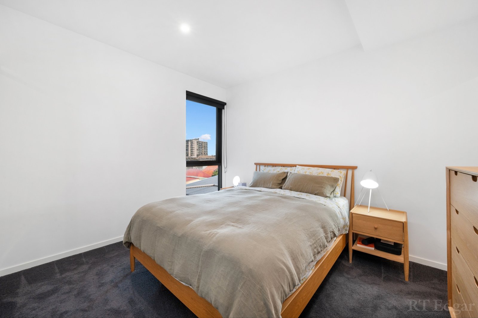 Property Gallery Thumbnail 7