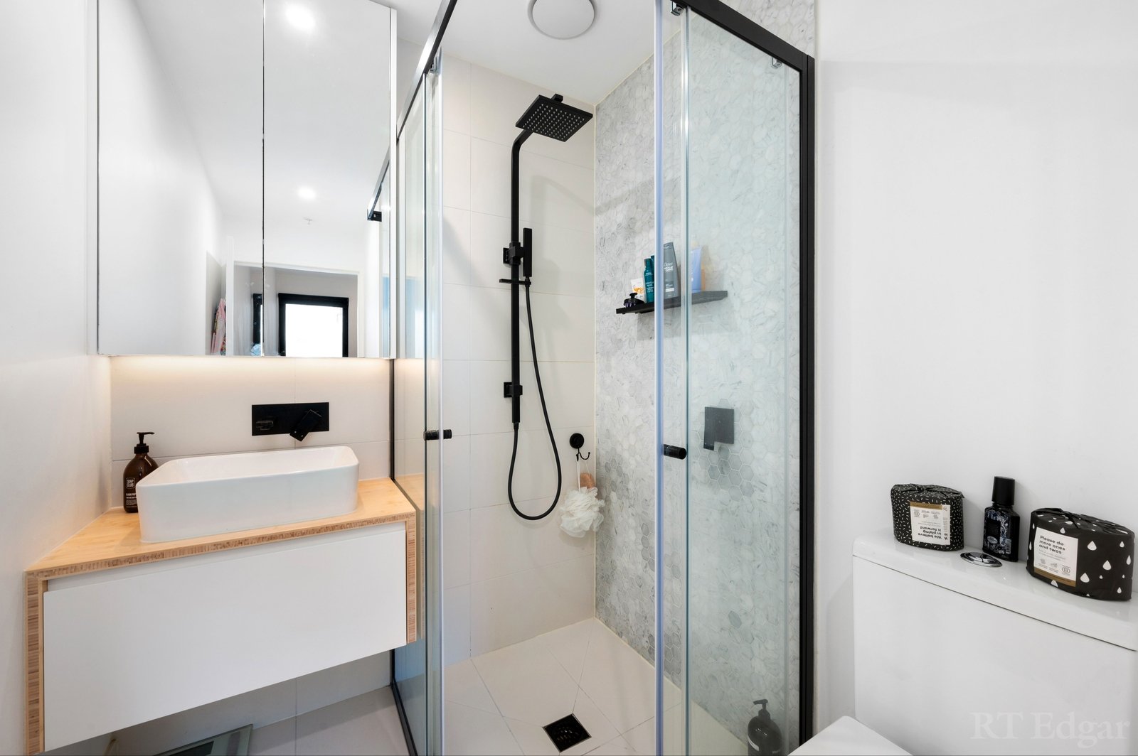 Property Gallery Thumbnail 8