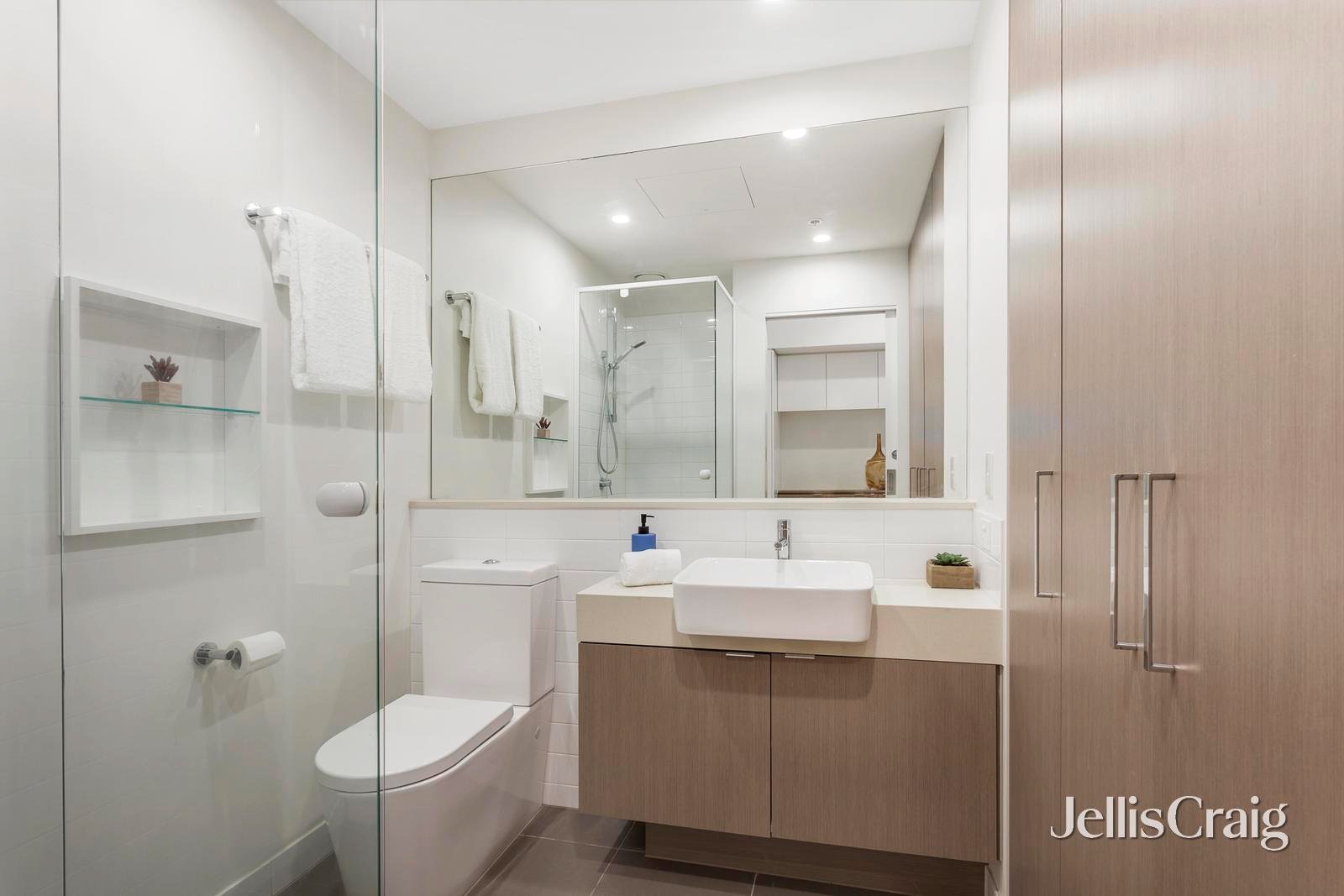 207/43 High Street, Glen&nbsp;Iris image 4