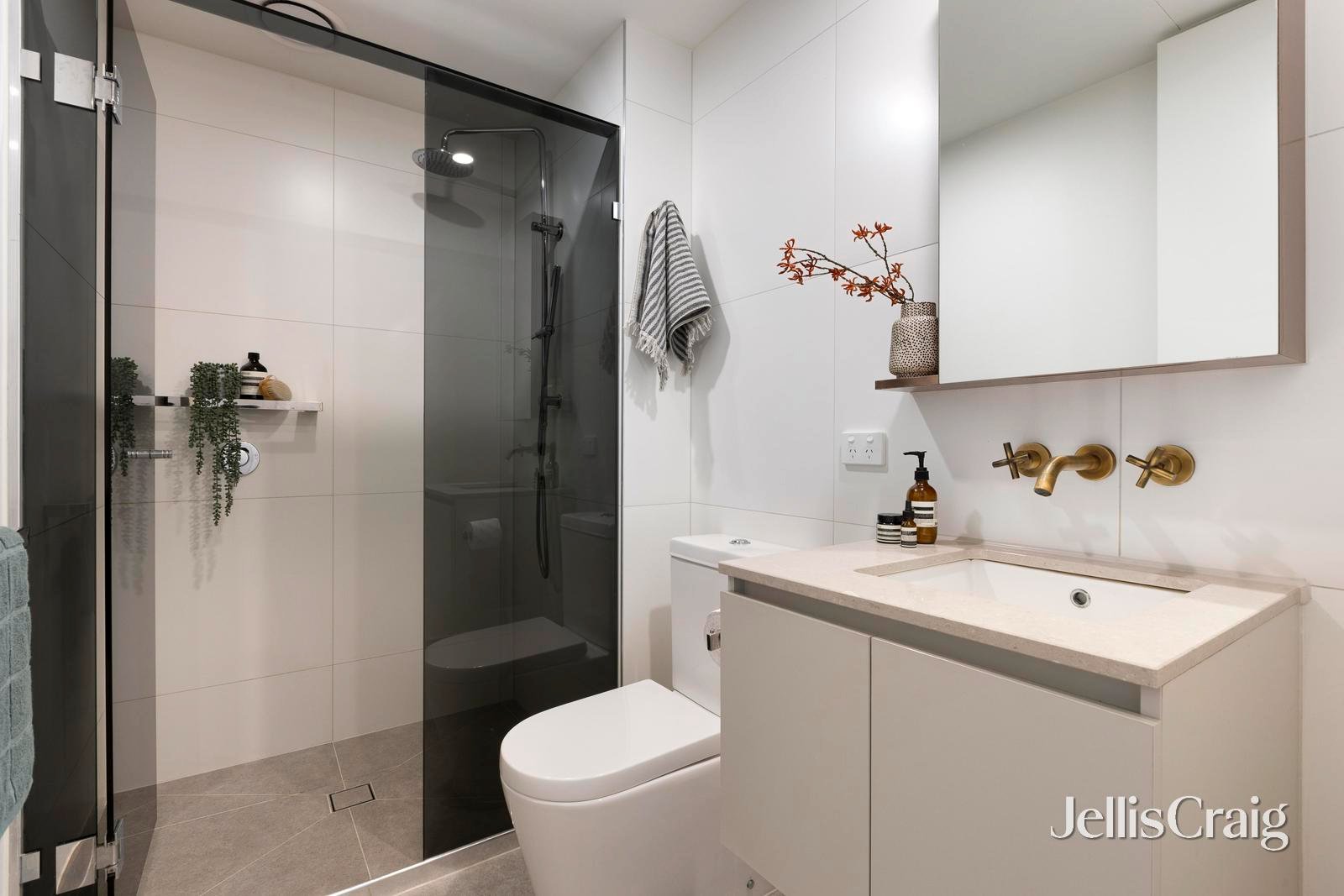 207/5 Beavers Road, Northcote image 5