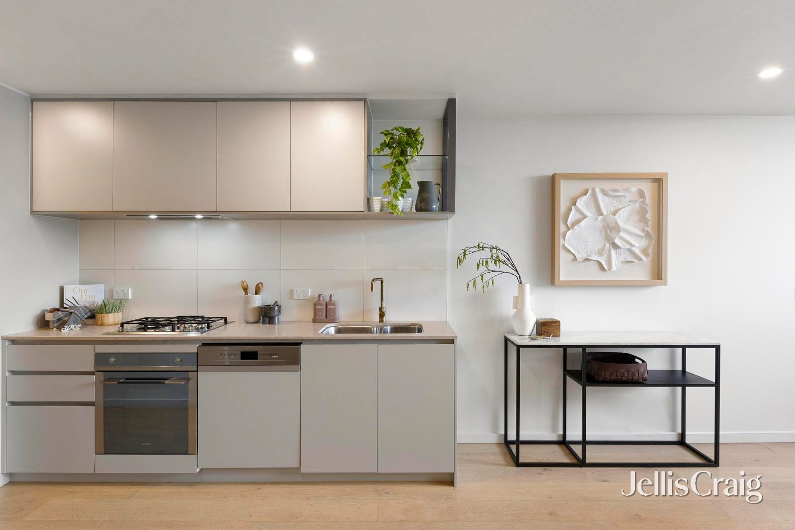 207/5 Beavers Road, Northcote image 7