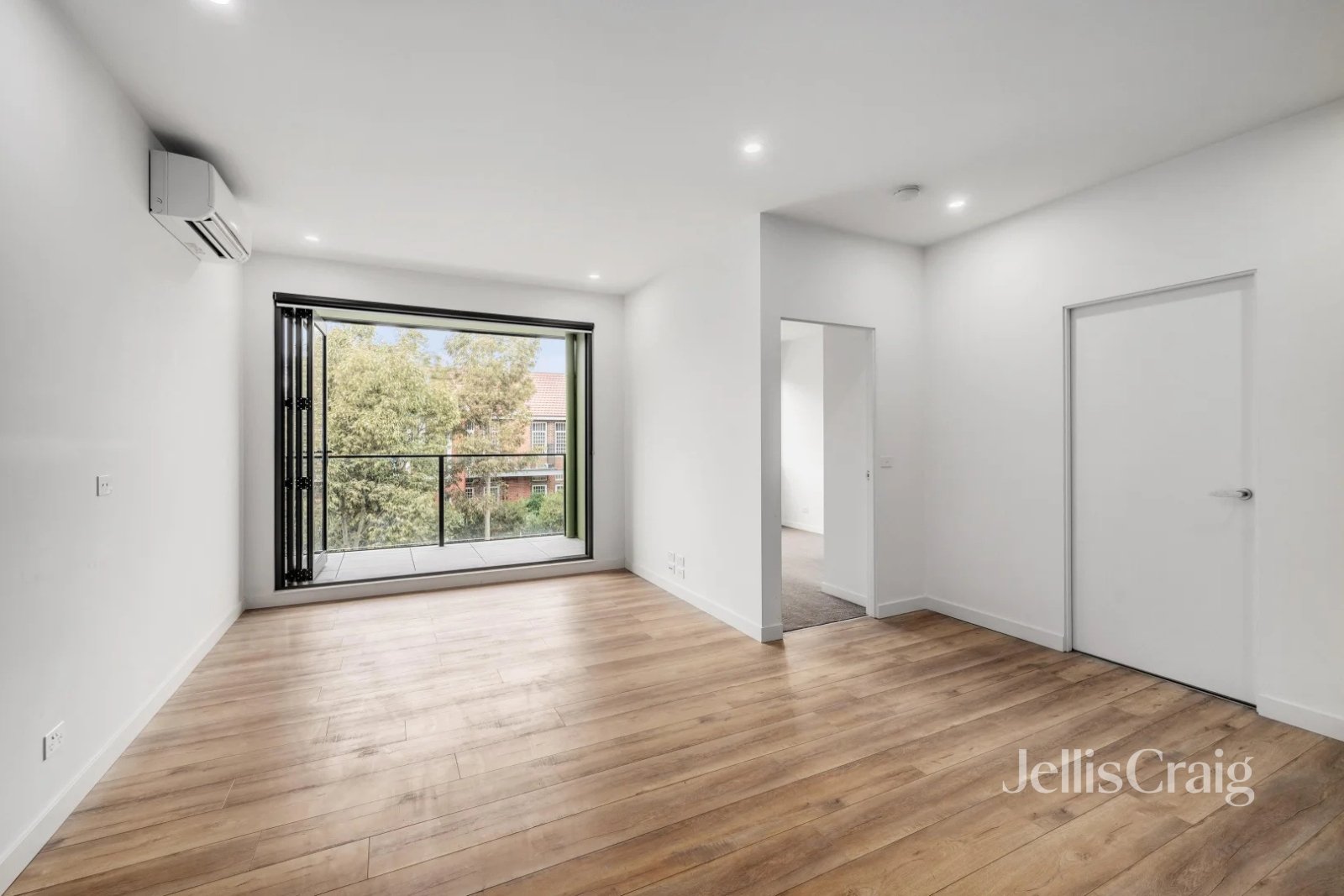 207/5 Zenith Rise, Bundoora image 3
