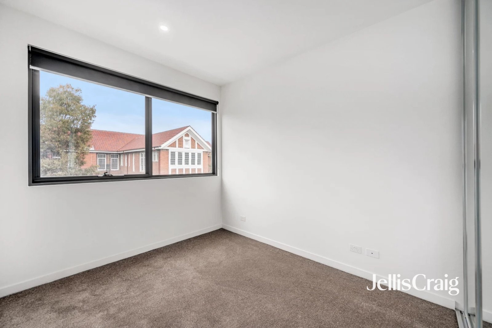 207/5 Zenith Rise, Bundoora image 4
