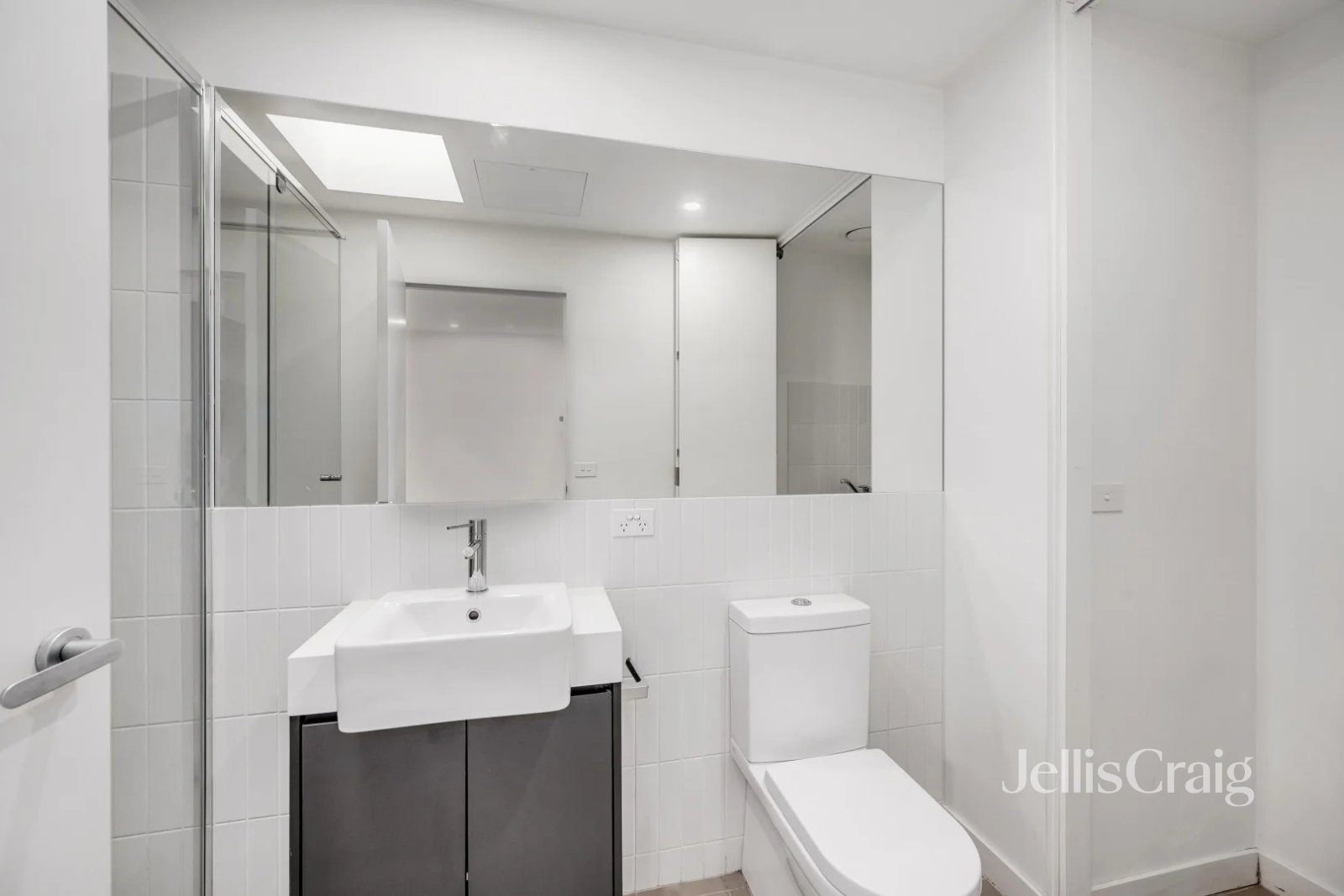 207/5 Zenith Rise, Bundoora image 5