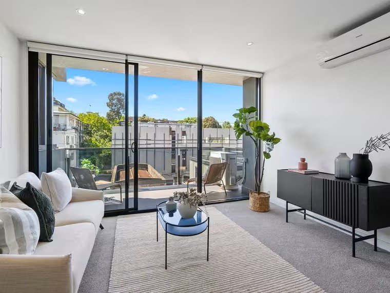 207/57 Toorak Road, South&nbsp;Yarra image 1