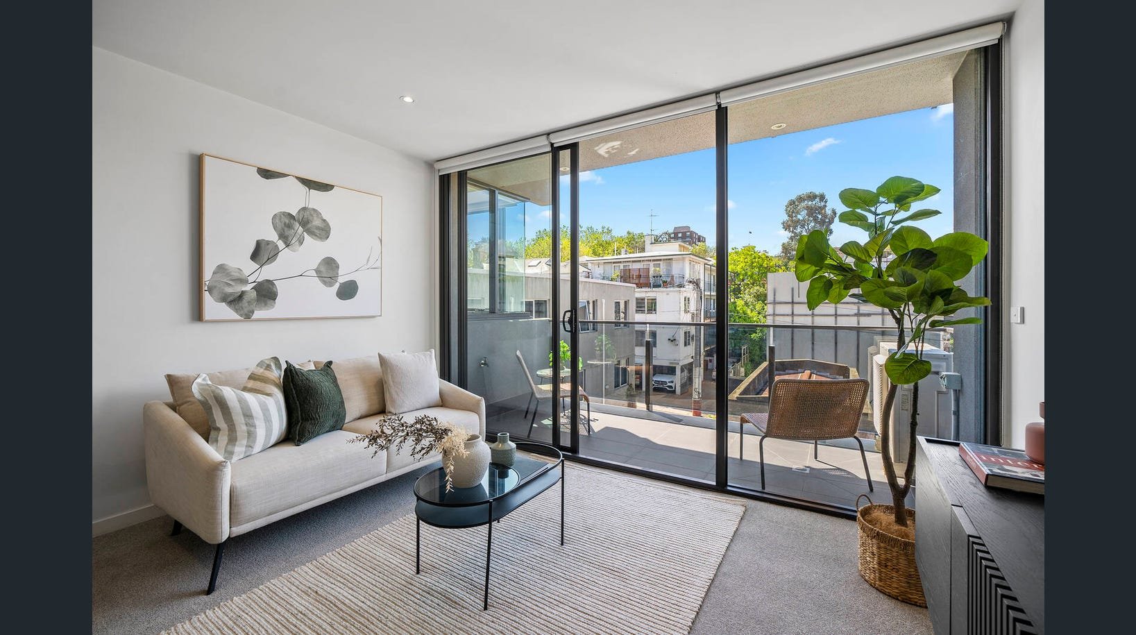 207/57 Toorak Road, South Yarra image 5