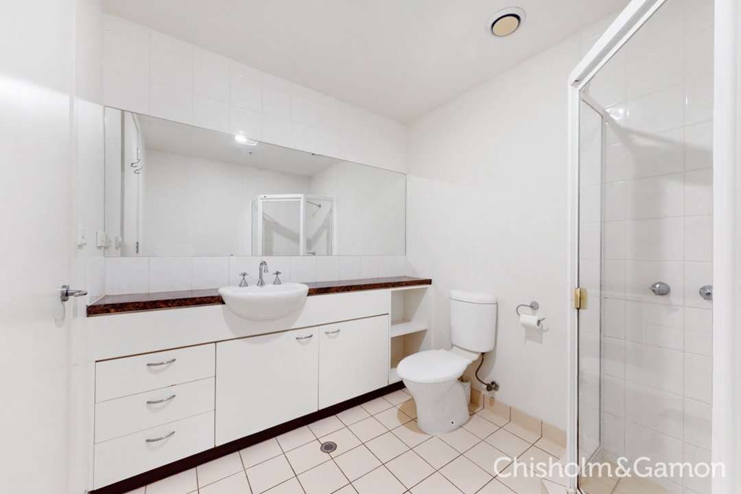 207/65 Beach Street, Port Melbourne image 7