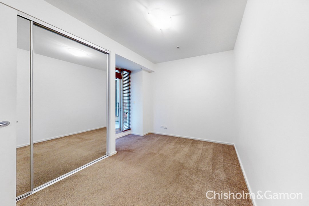 207/65 Beach Street, Port Melbourne image 8