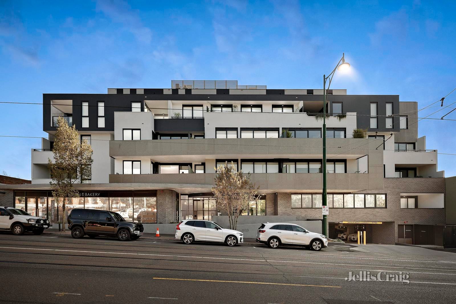 207/659-661 Whitehorse Road, Mont Albert image 9