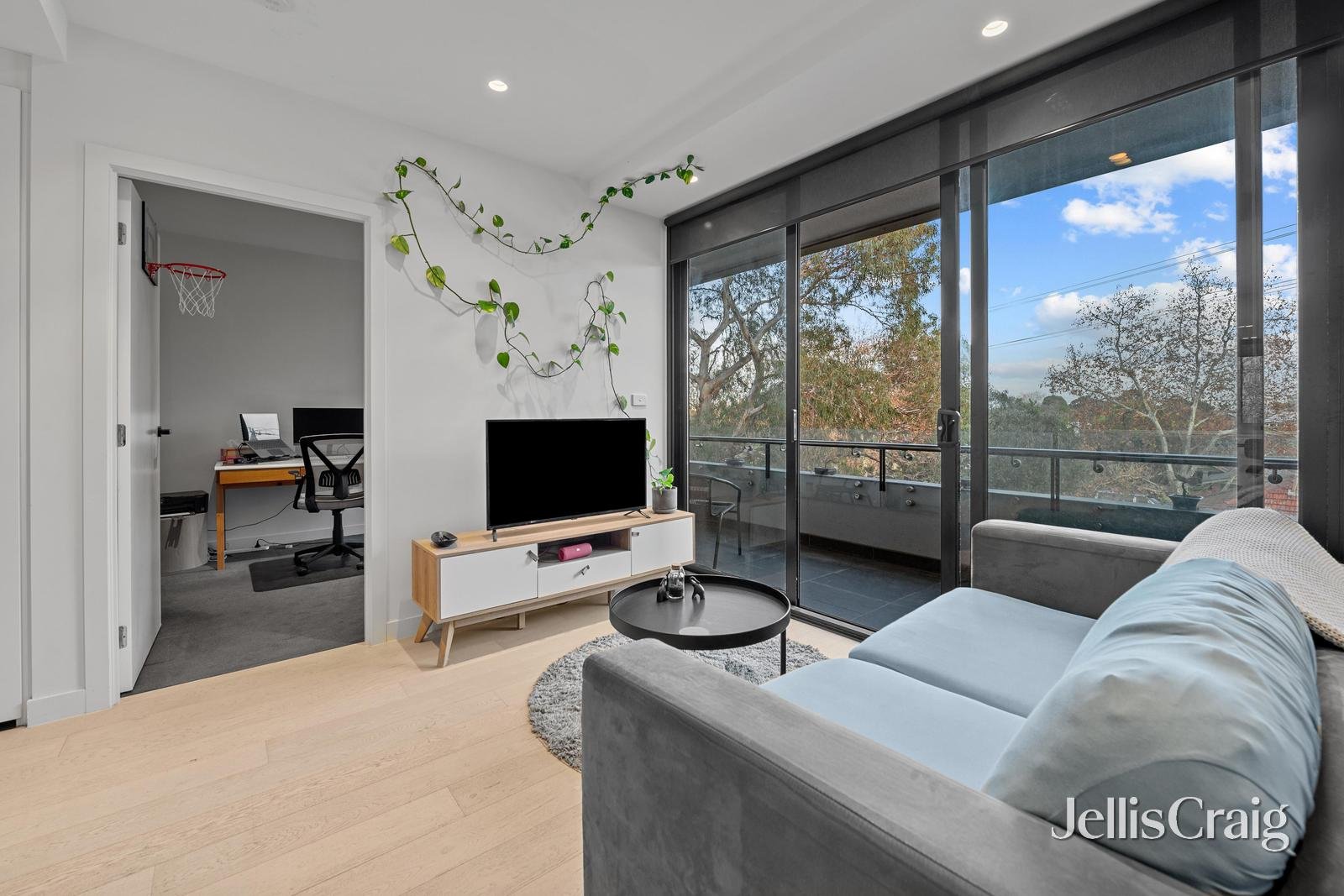 207/7-9 Railway Place, Fairfield image 3