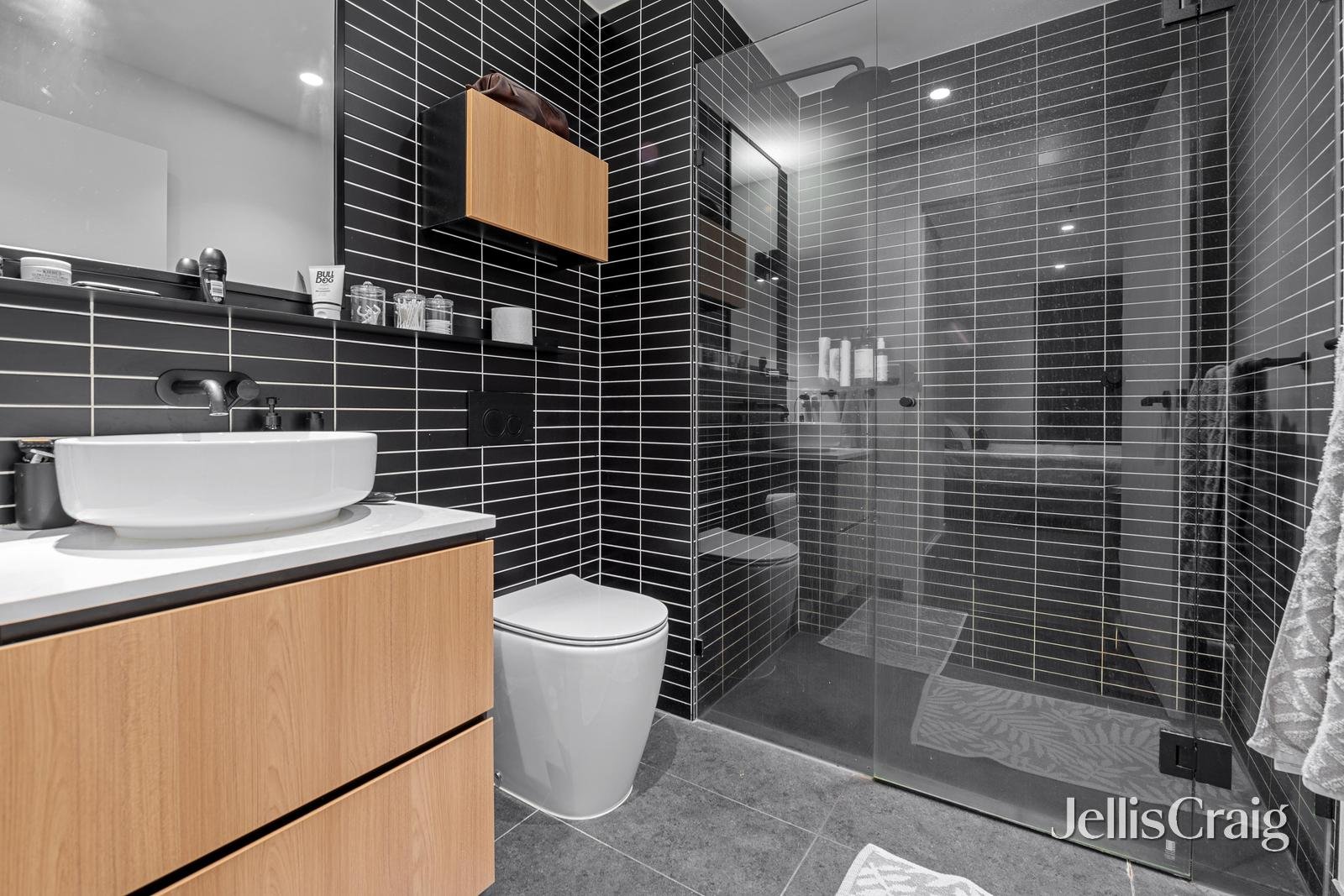 207/7-9 Railway Place, Fairfield image 8