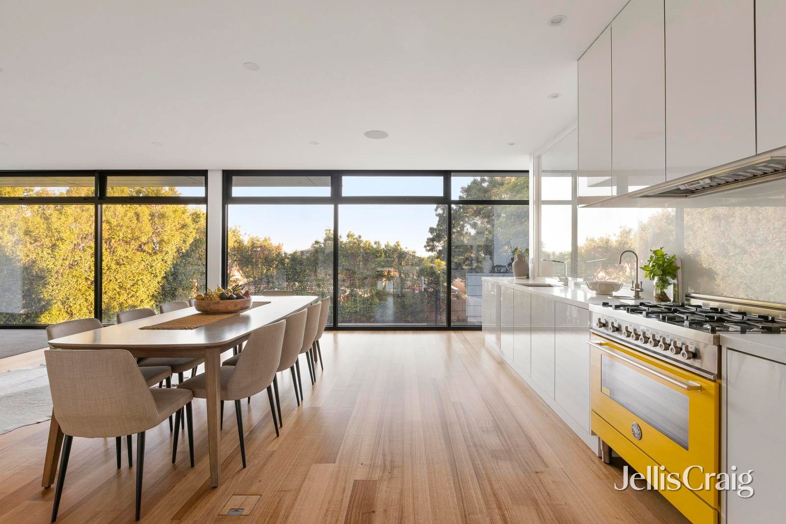 208 Clarke Street, Northcote image 6