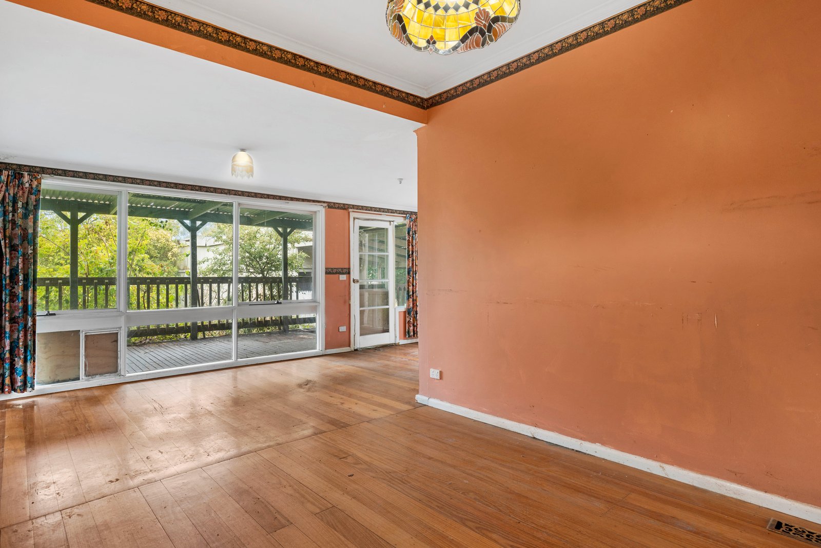 Property Gallery Thumbnail 3