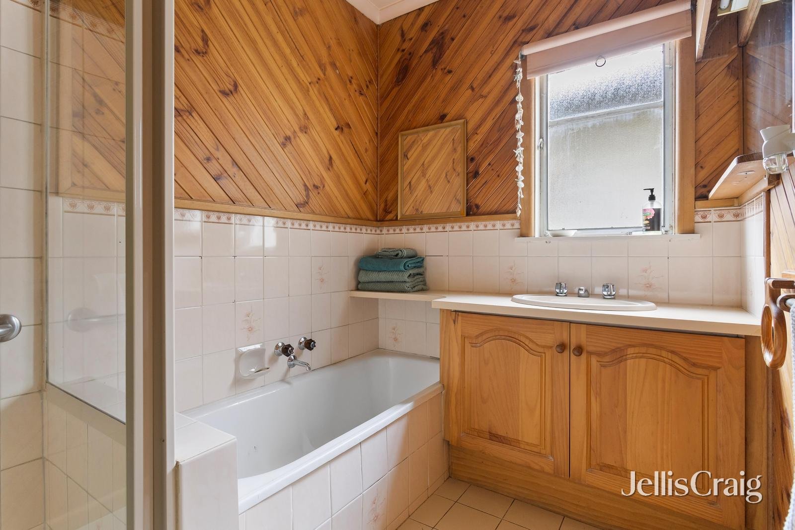 208 Rattray Road, Montmorency image 8