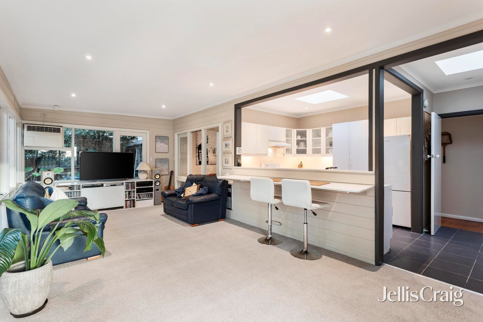 208 Yarra Road, Croydon North image 5