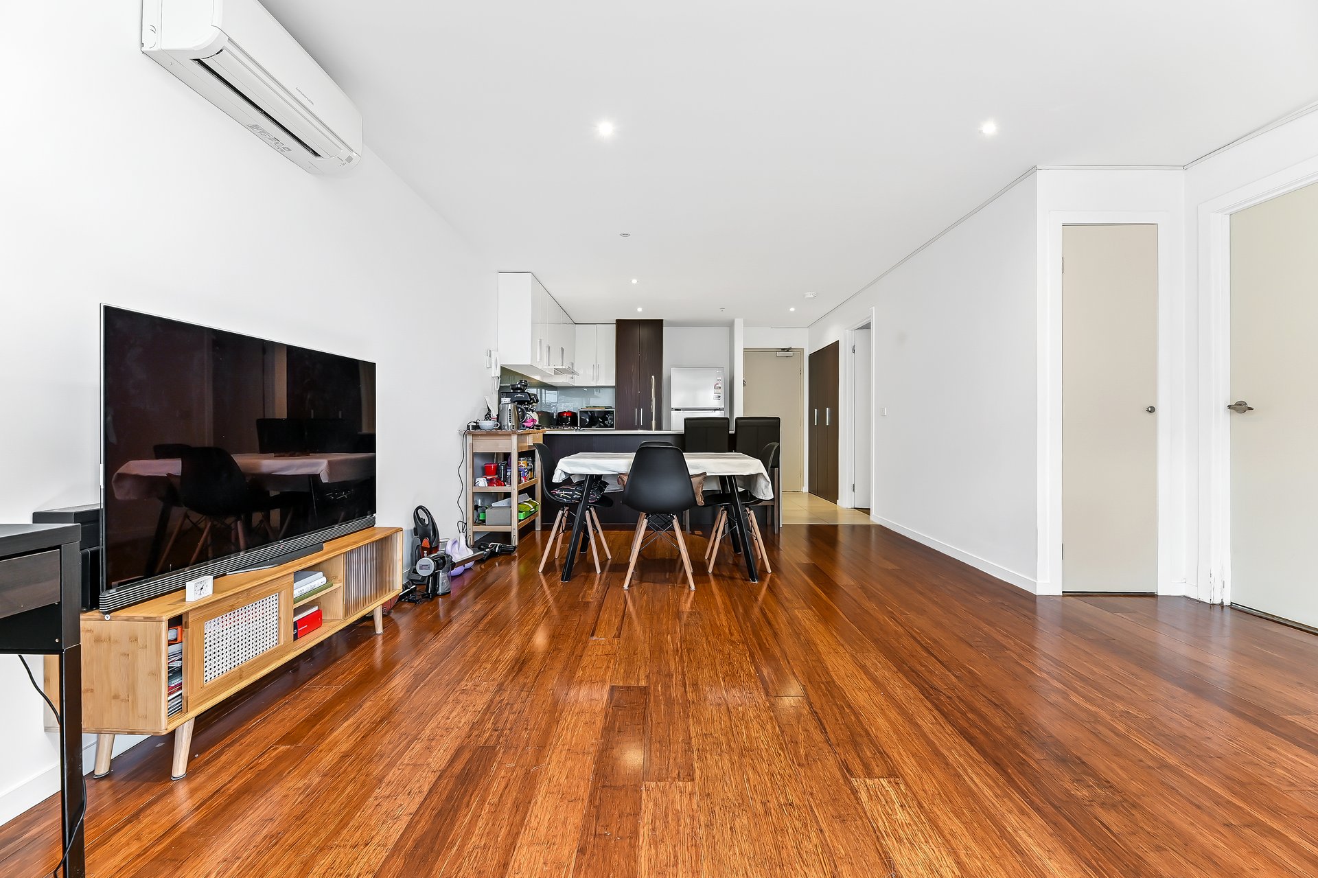 20/800 Elgar Road, Doncaster image 3