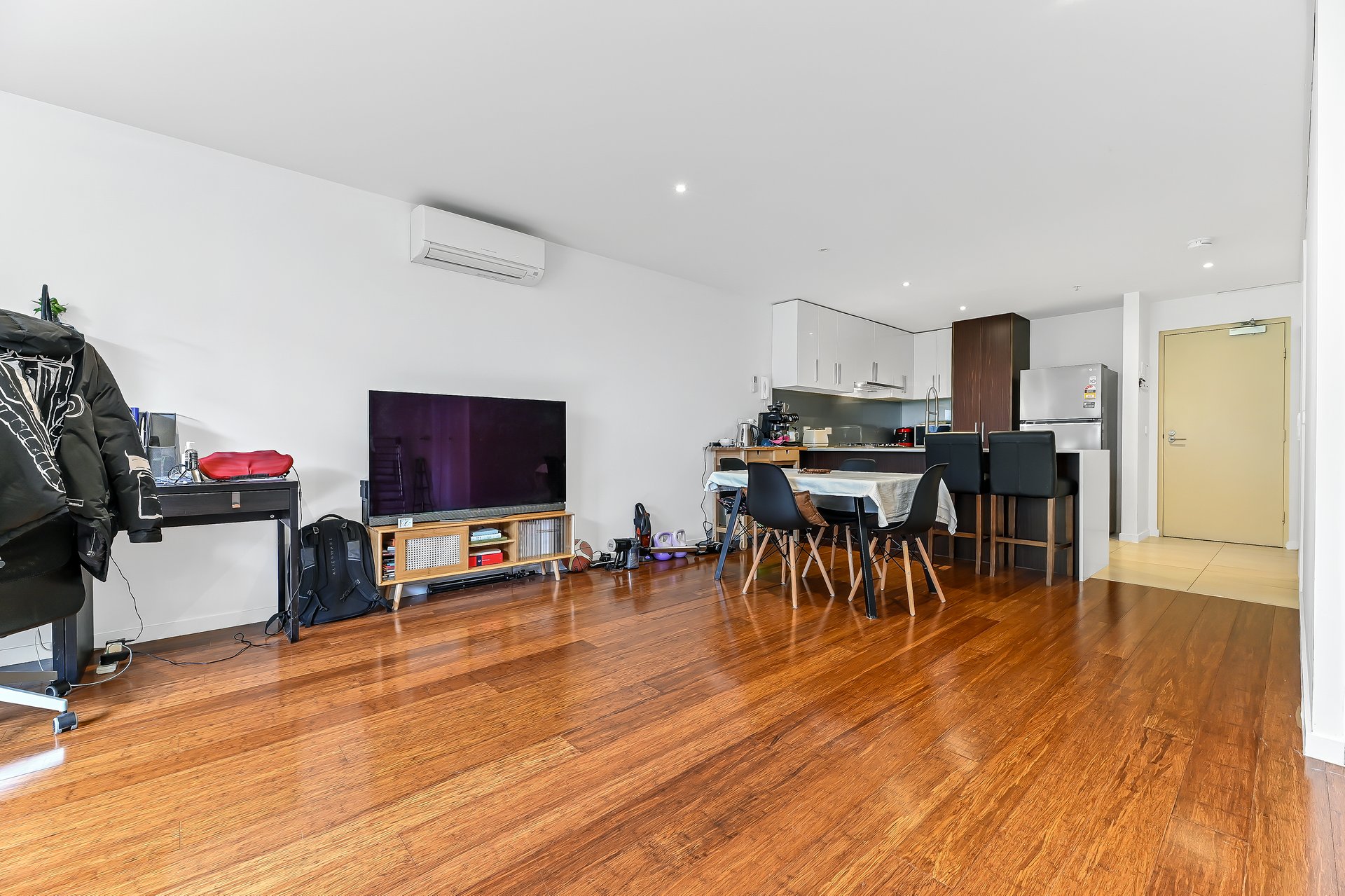 20/800 Elgar Road, Doncaster image 4