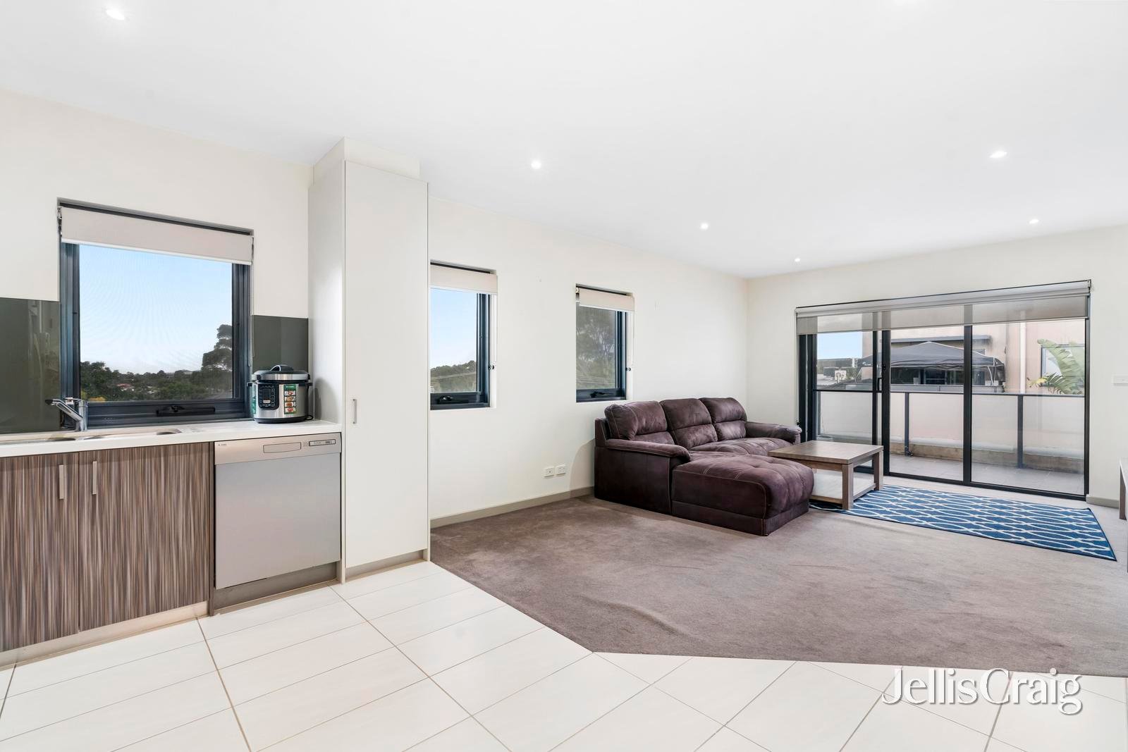 208/1 Frank Street, Glen&nbsp;Waverley image 2