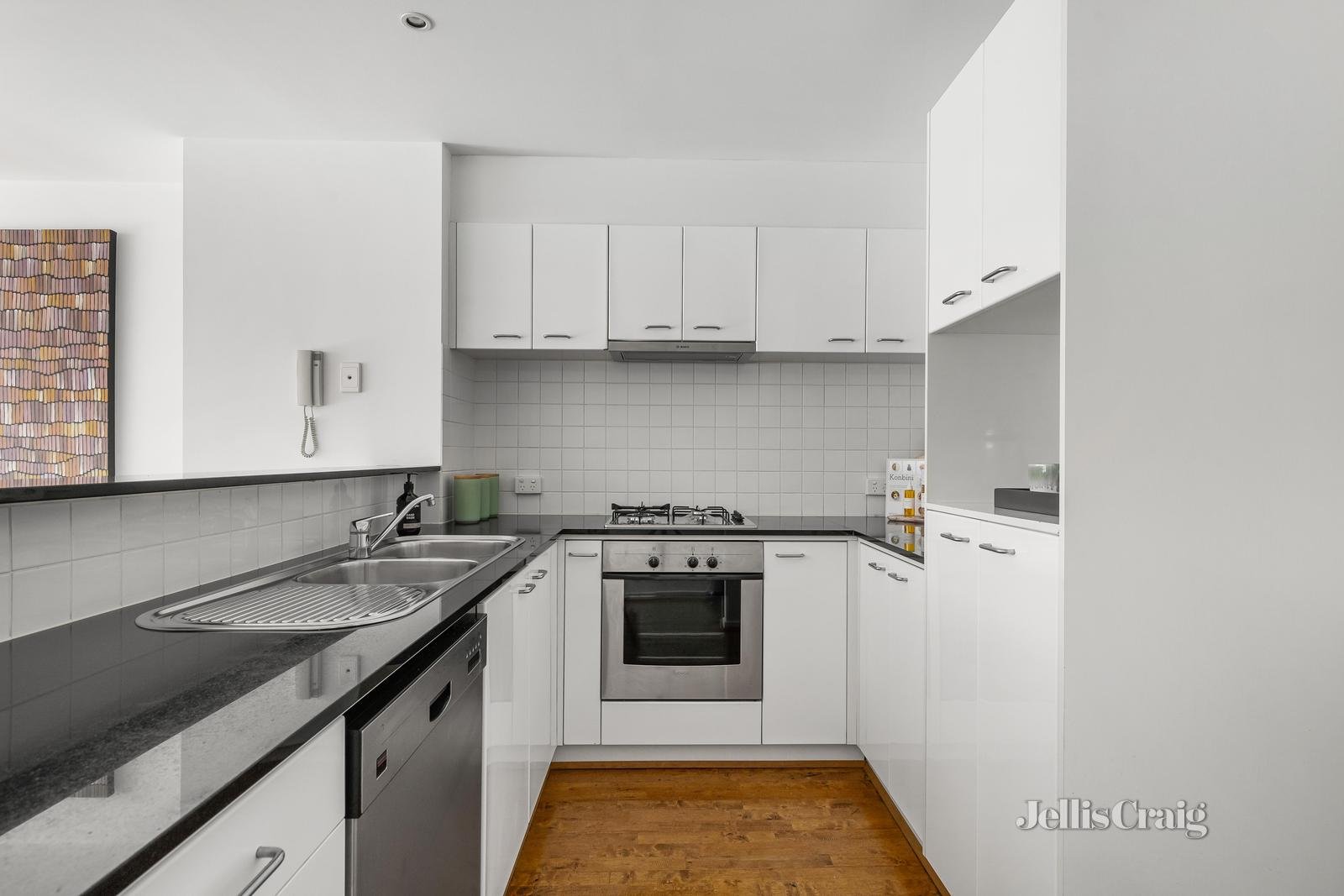 208/102 Camberwell Road, Hawthorn East image 3