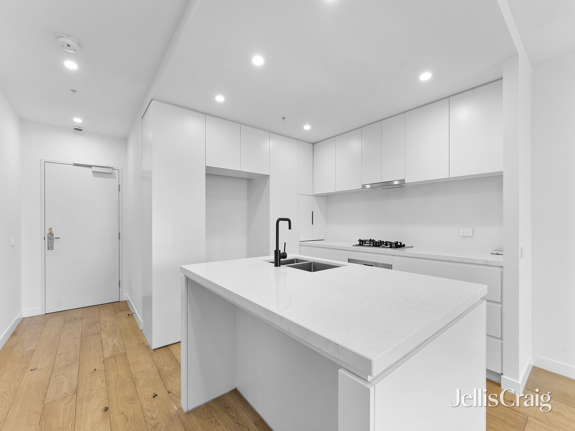 208/1058 Doncaster Road, Doncaster&nbsp;East image 2