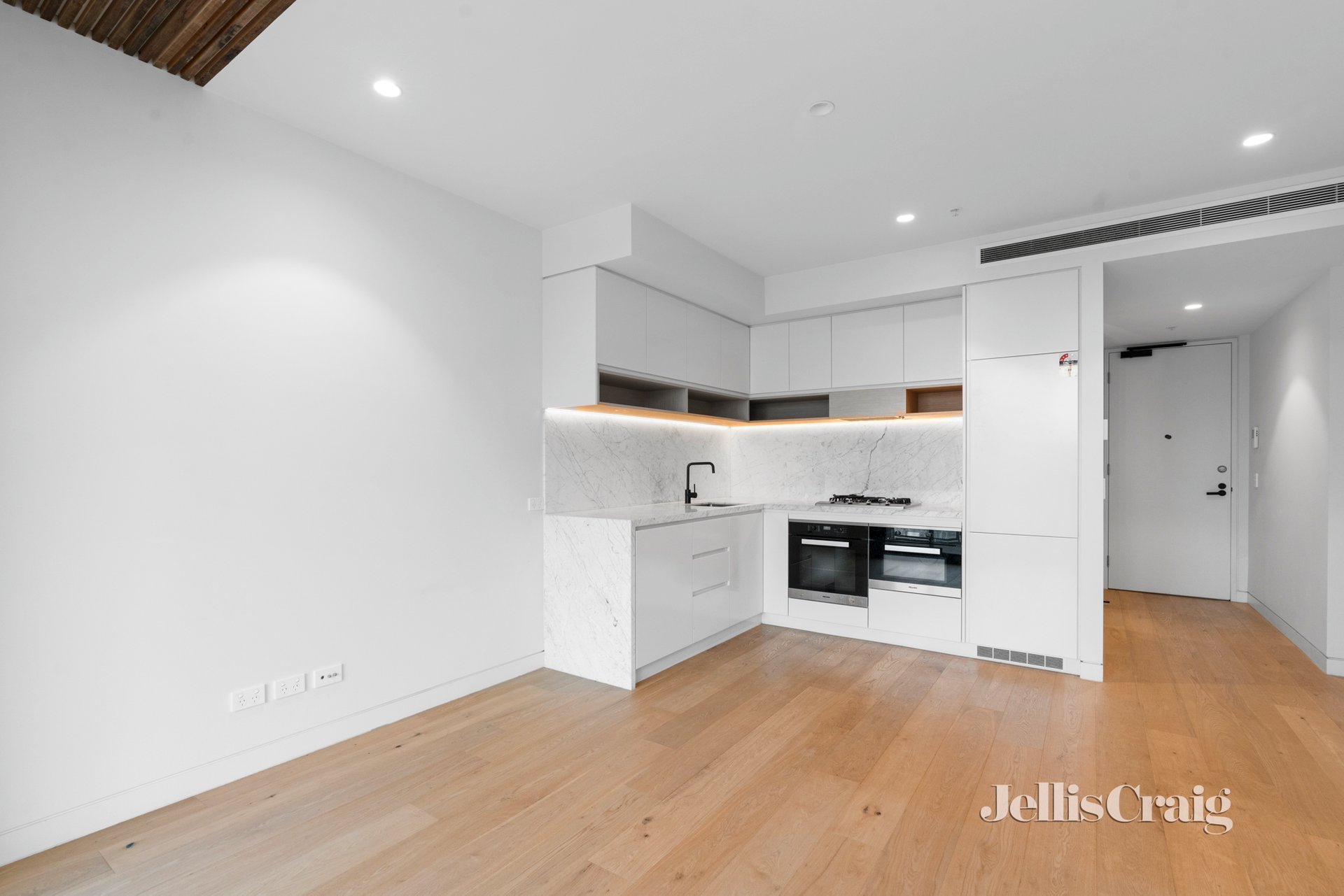 208/1273 High St, Malvern image 2