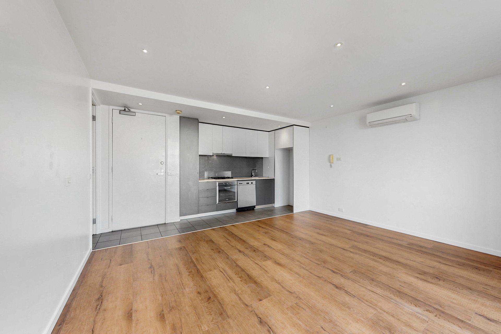 208/151 Burwood Road, Hawthorn image 2