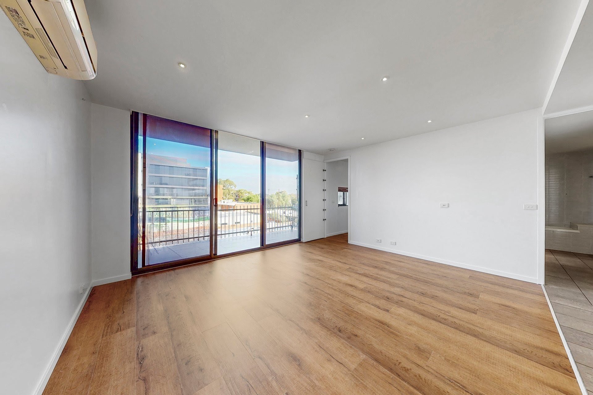 208/151 Burwood Road, Hawthorn image 3