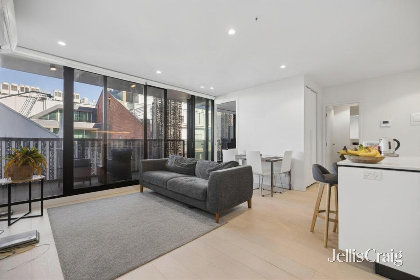 208/3 Victoria Street, Windsor image 3