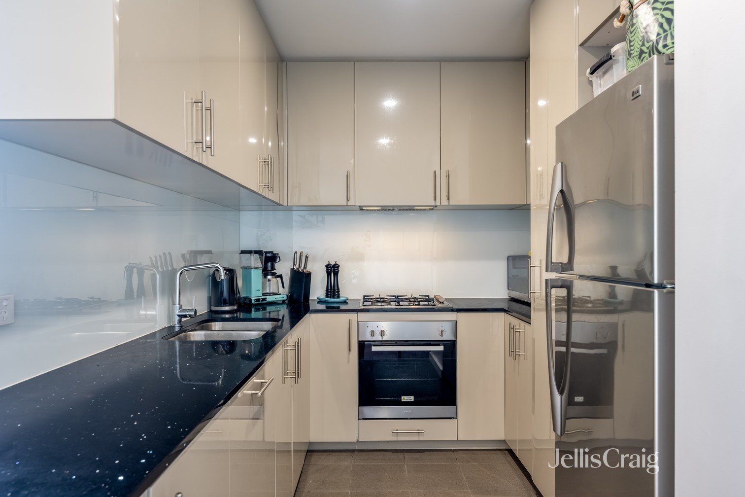 208/5 Union Street, Brunswick image 3