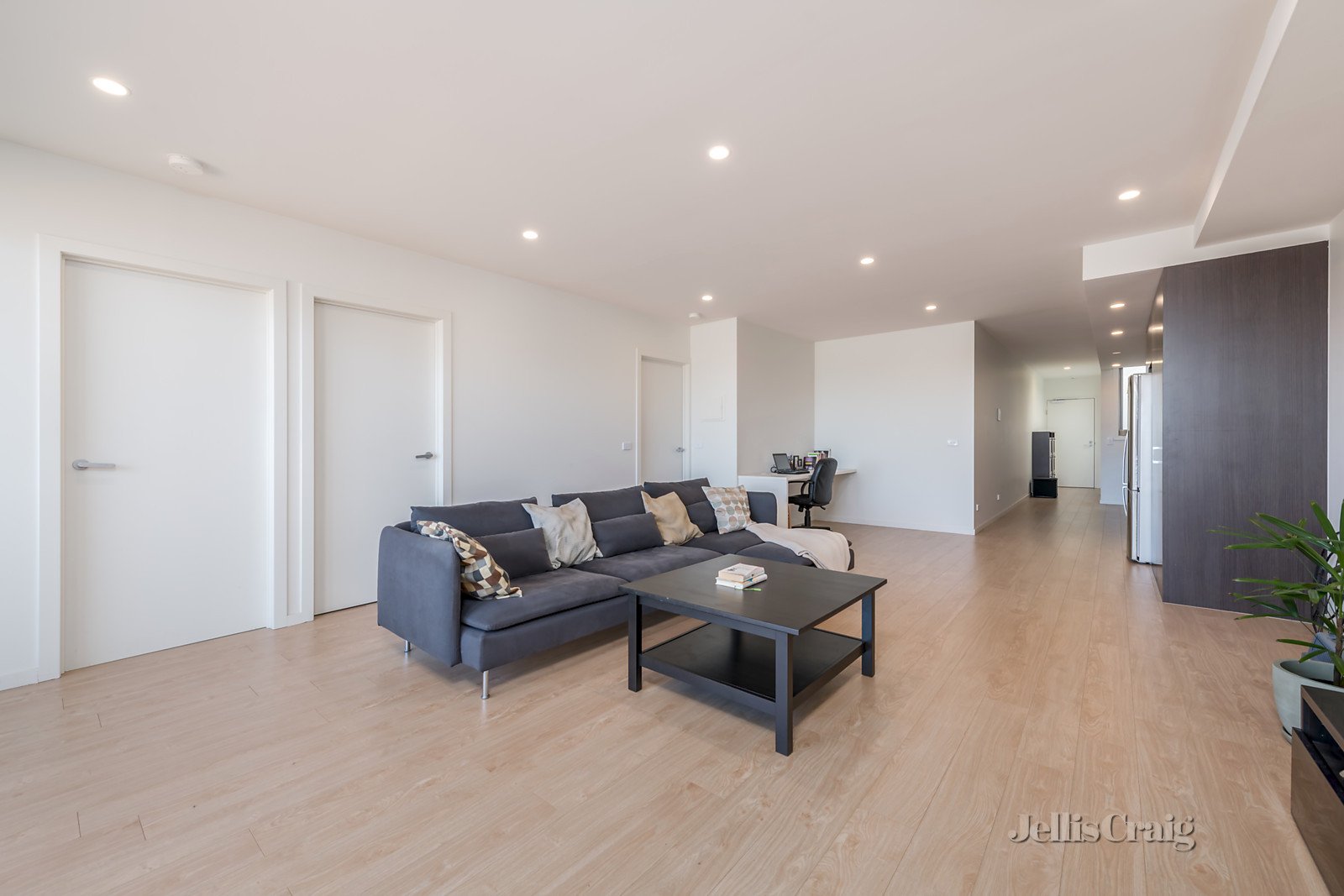 208/53 Gaffney Street, Coburg image 3