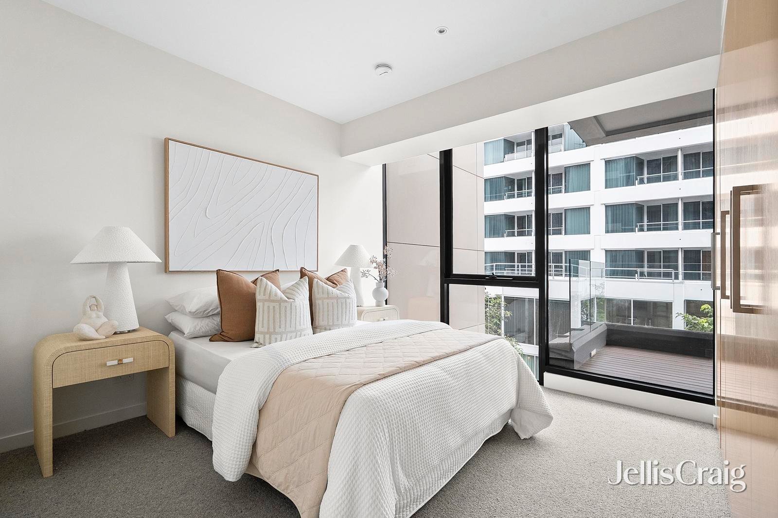 208/6-8 Eastern Beach Road, Geelong image 5