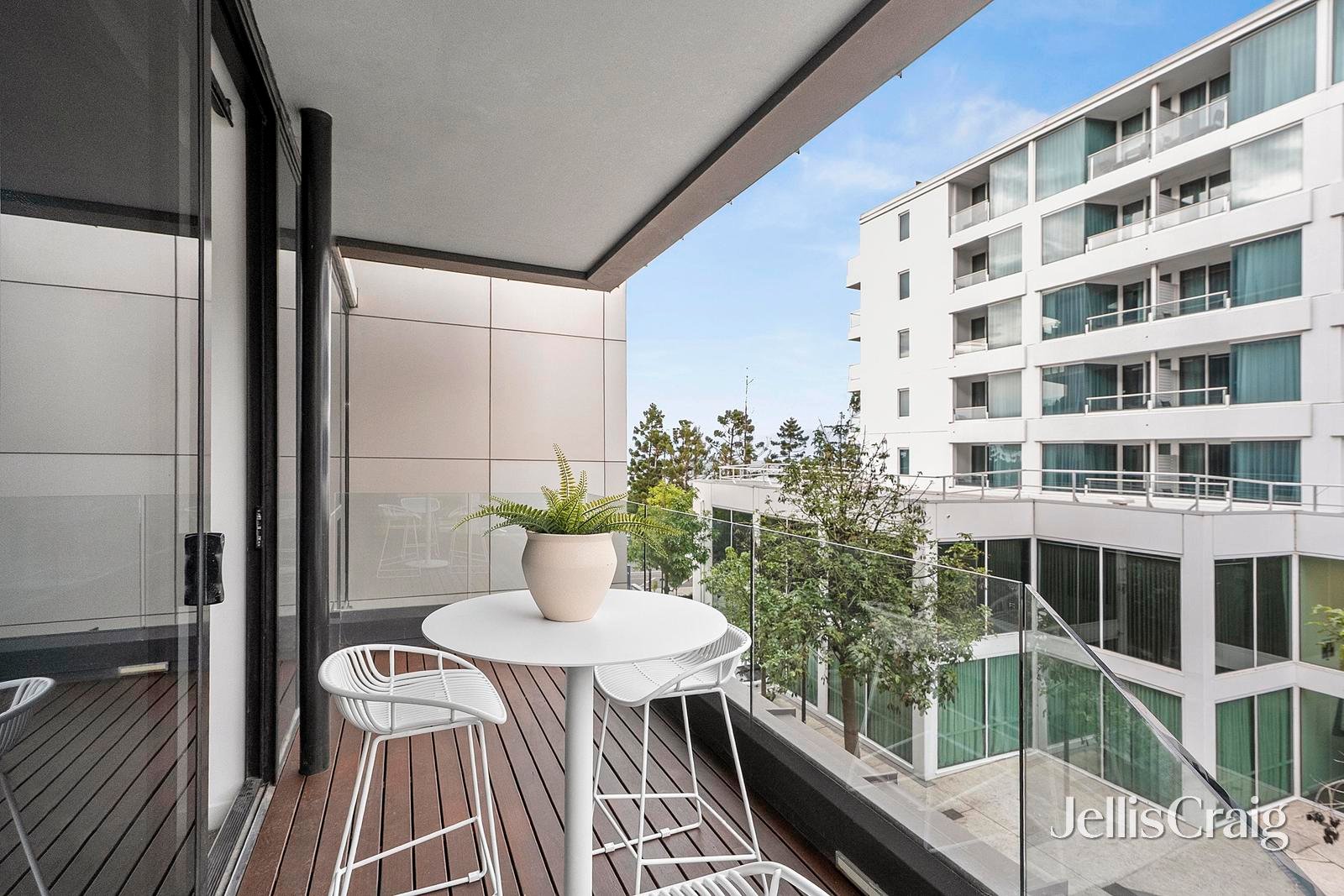 208/6-8 Eastern Beach Road, Geelong image 7