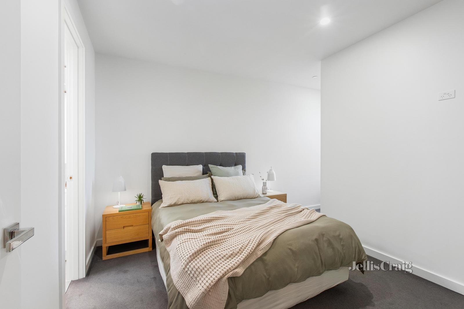 208/6 Dart Street, Highett image 3