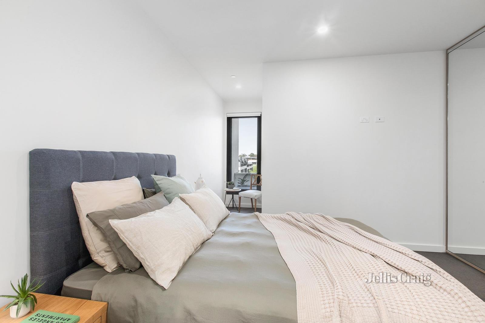 208/6 Dart Street, Highett image 5