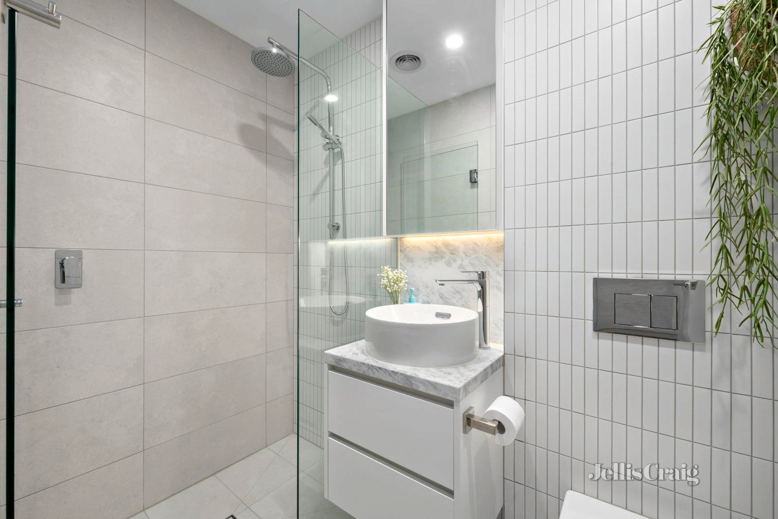 208/661 Whitehorse Road, Mont Albert image 6