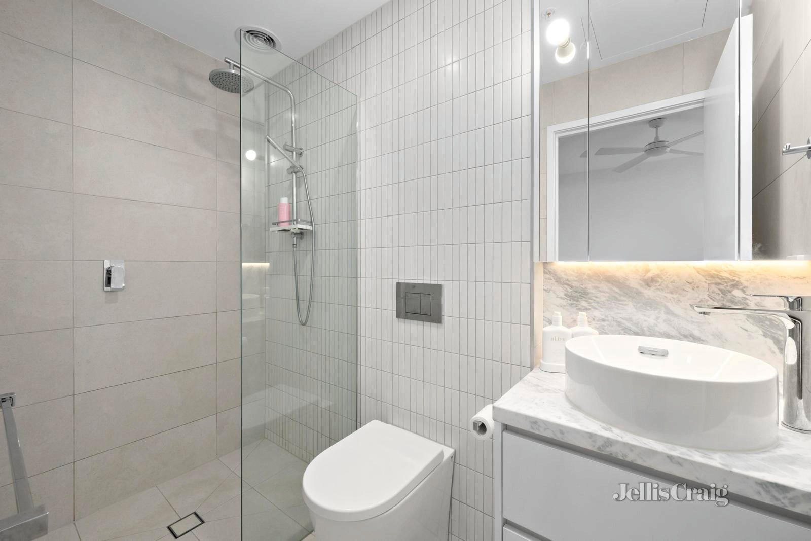 208/661 Whitehorse Road, Mont Albert image 8