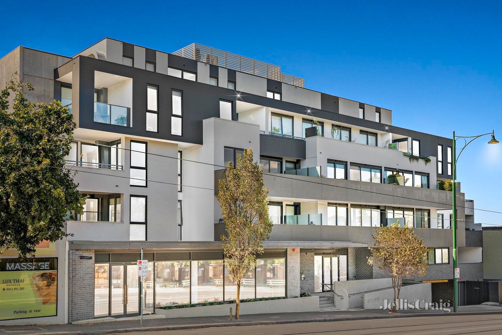 208/661 Whitehorse Road, Mont Albert image 9