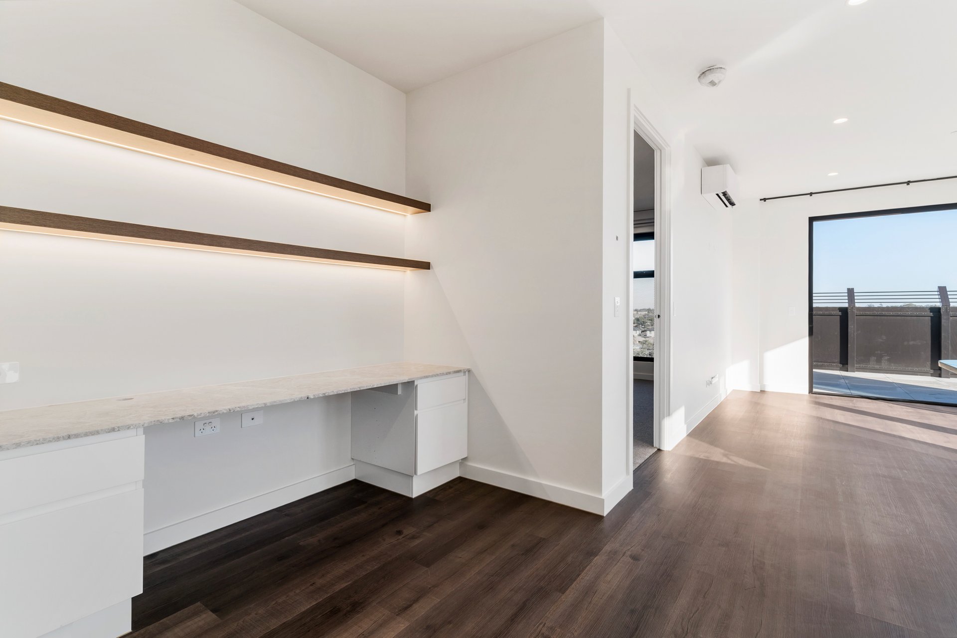 Property Gallery Thumbnail 6