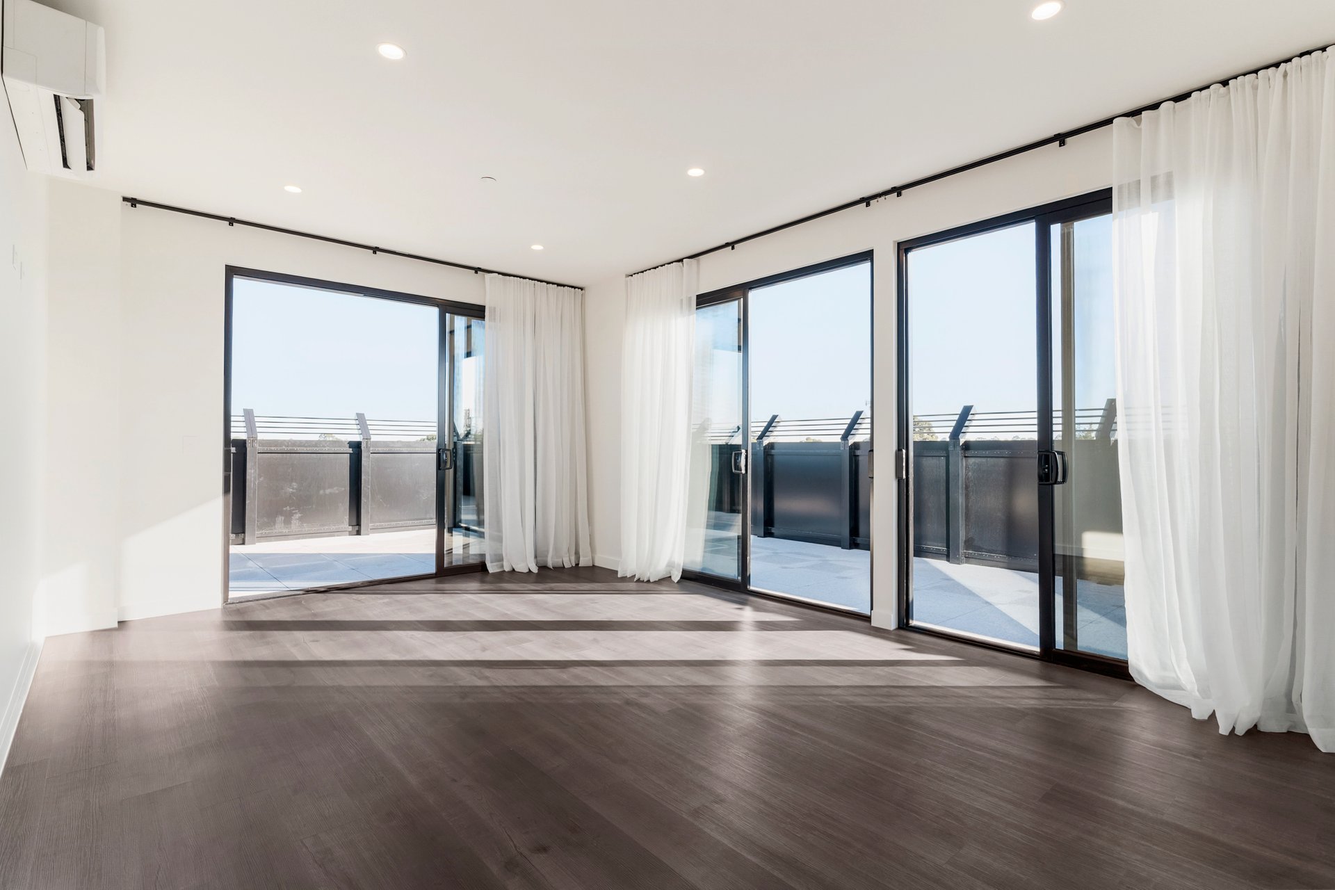 Property Gallery Thumbnail 5