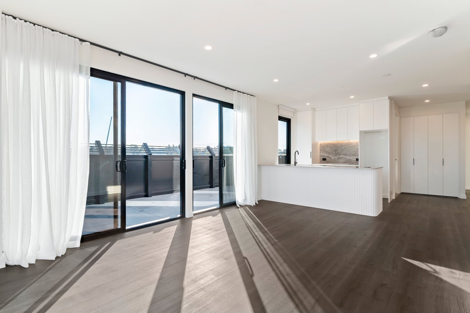 Property Gallery Thumbnail 3