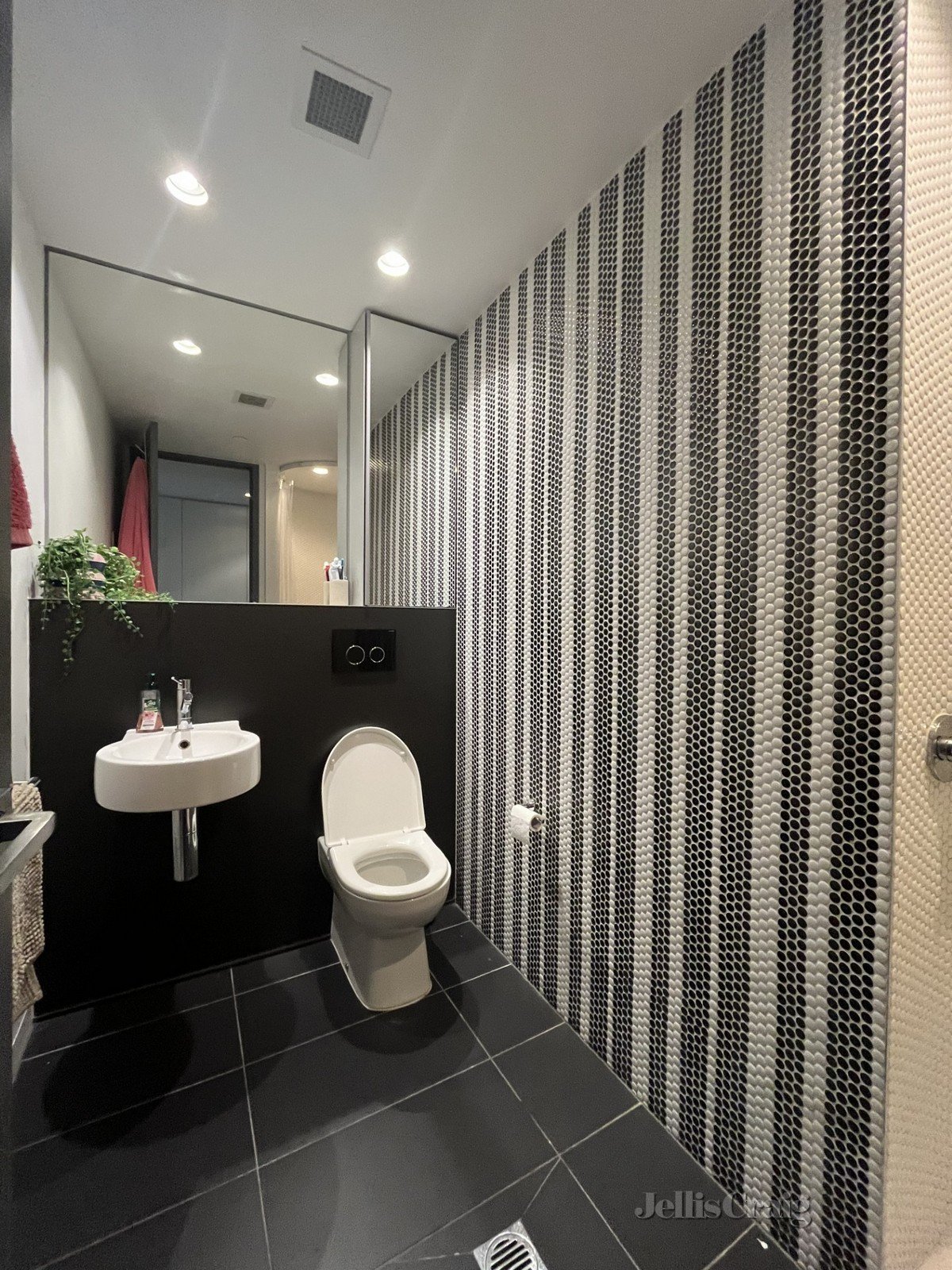 208/7 King Street, Prahran image 5