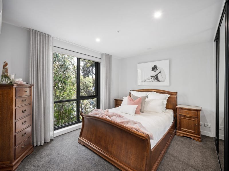 Property Gallery Thumbnail 6
