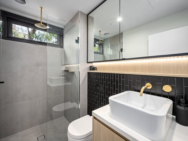 Property Gallery Thumbnail 8